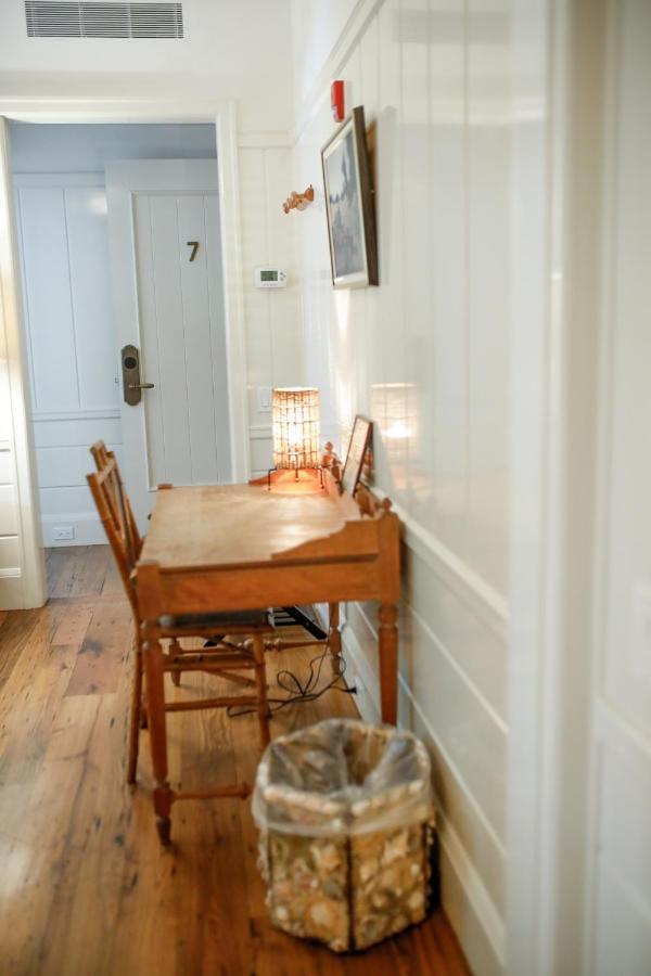 Federal Suite