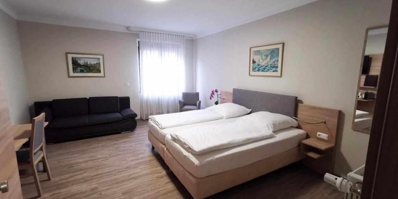 Großes Doppelzimmer