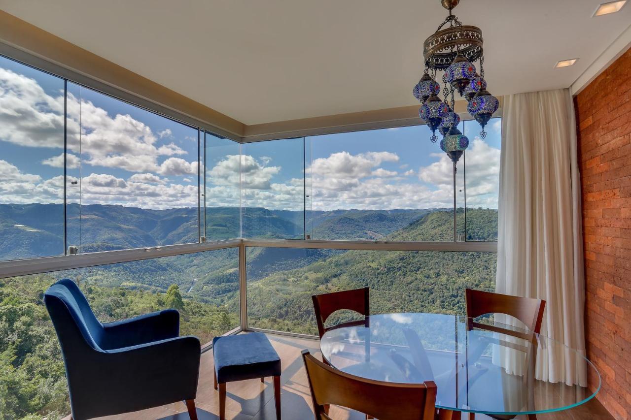 Deluxe Double or Twin Room Mountain View