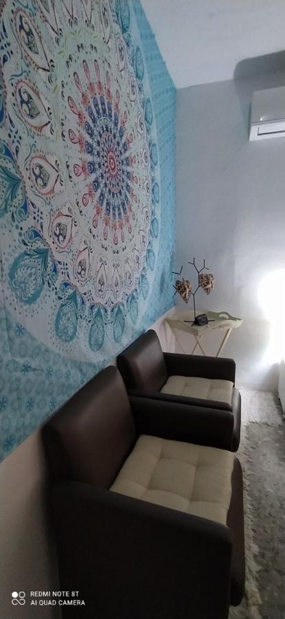 Suite Lit Queen-Size - Vue sur Piscine