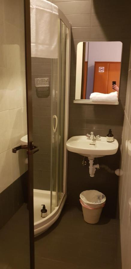 Single Room Private Bathroom