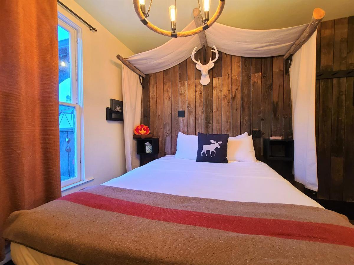 Queen Room