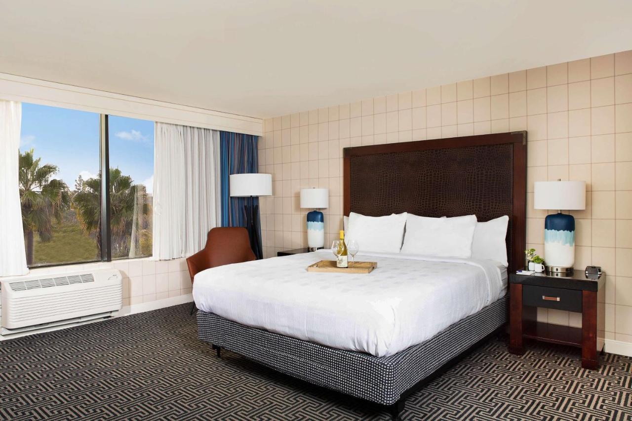 King Room North Tower,1275946492:JPEG