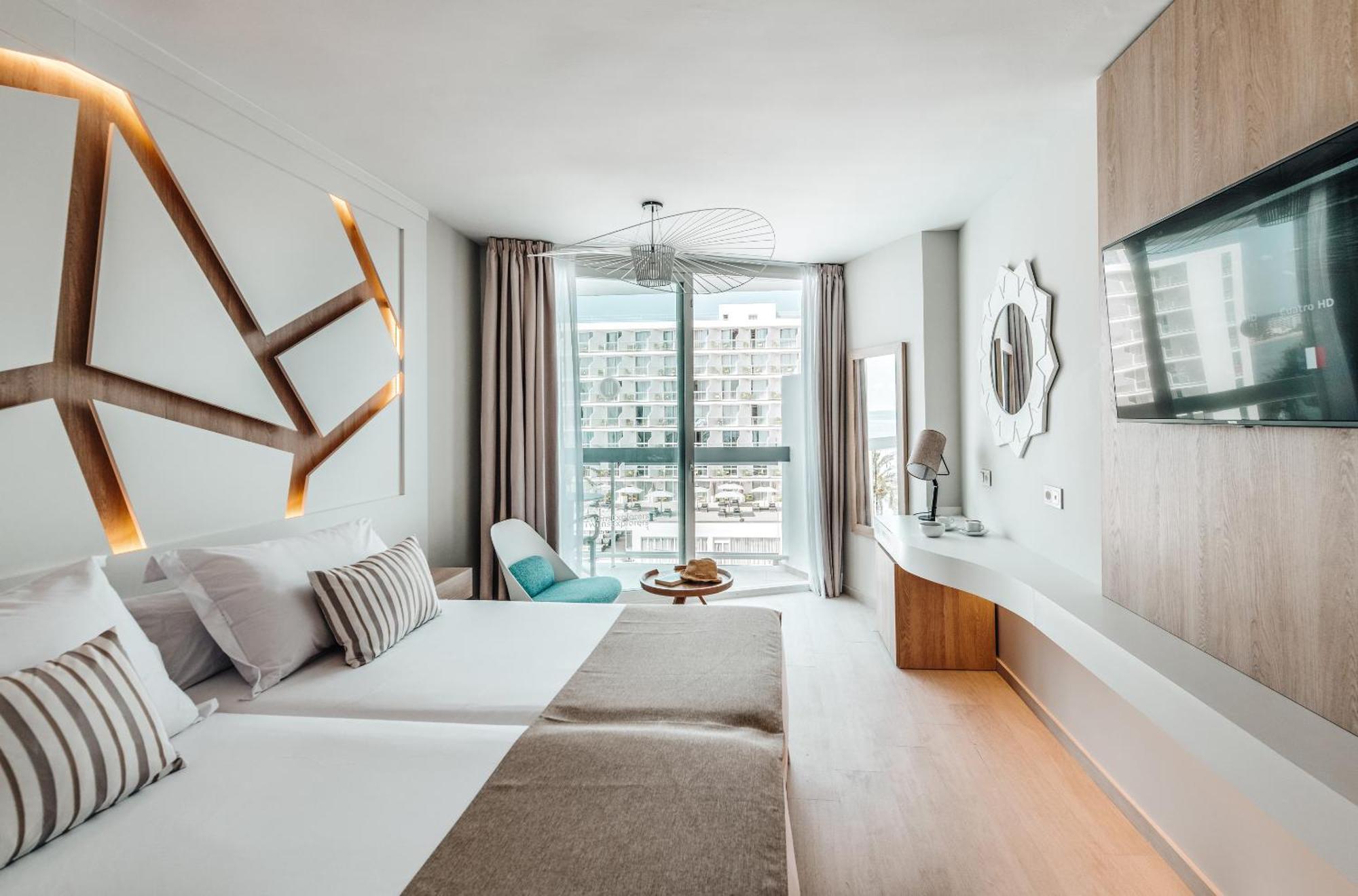 Uncover Double Room