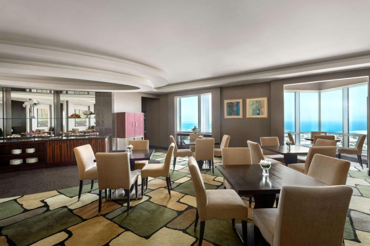 Horizon King Club Room Lounge Access Including Afternoon Tea All Soft Beverages Evening Sundowners & Canapes
