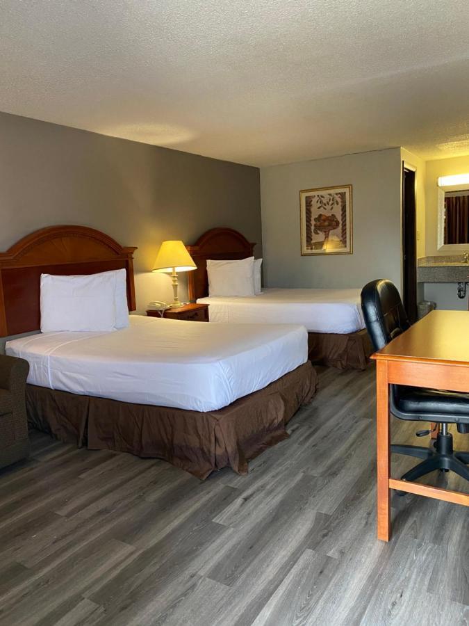 Double Room with Two Double Beds - Mobility Access/Non-Smoking