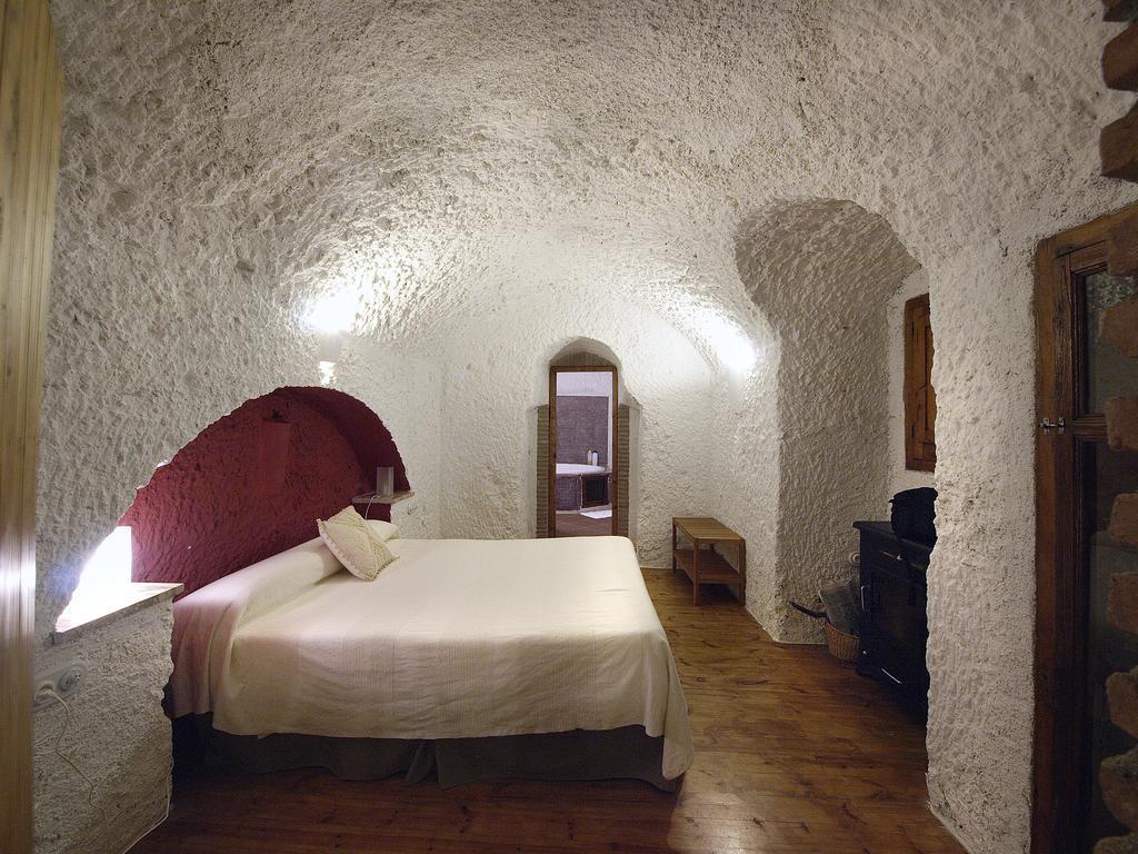 Superior Cave Hot tub