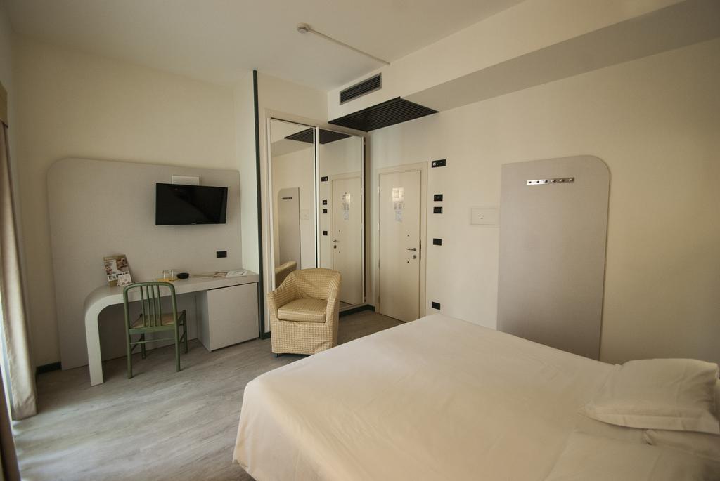 Classic Double Room for Single Use,822908483:JPEG