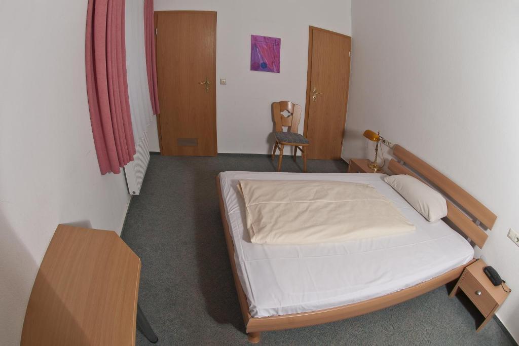Single Room,11082974:JPEG