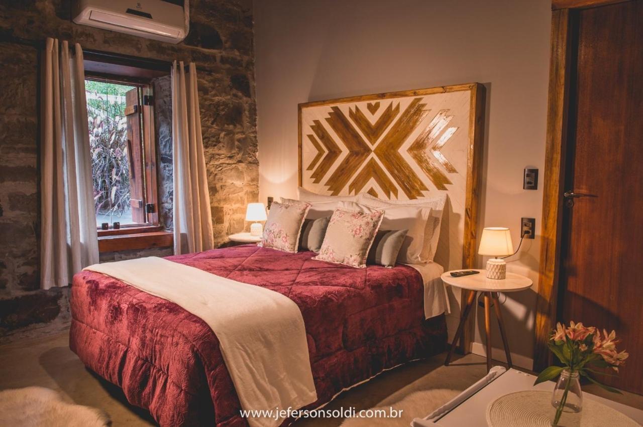 Quarto Duplo com Banheira de Hidromassagem
