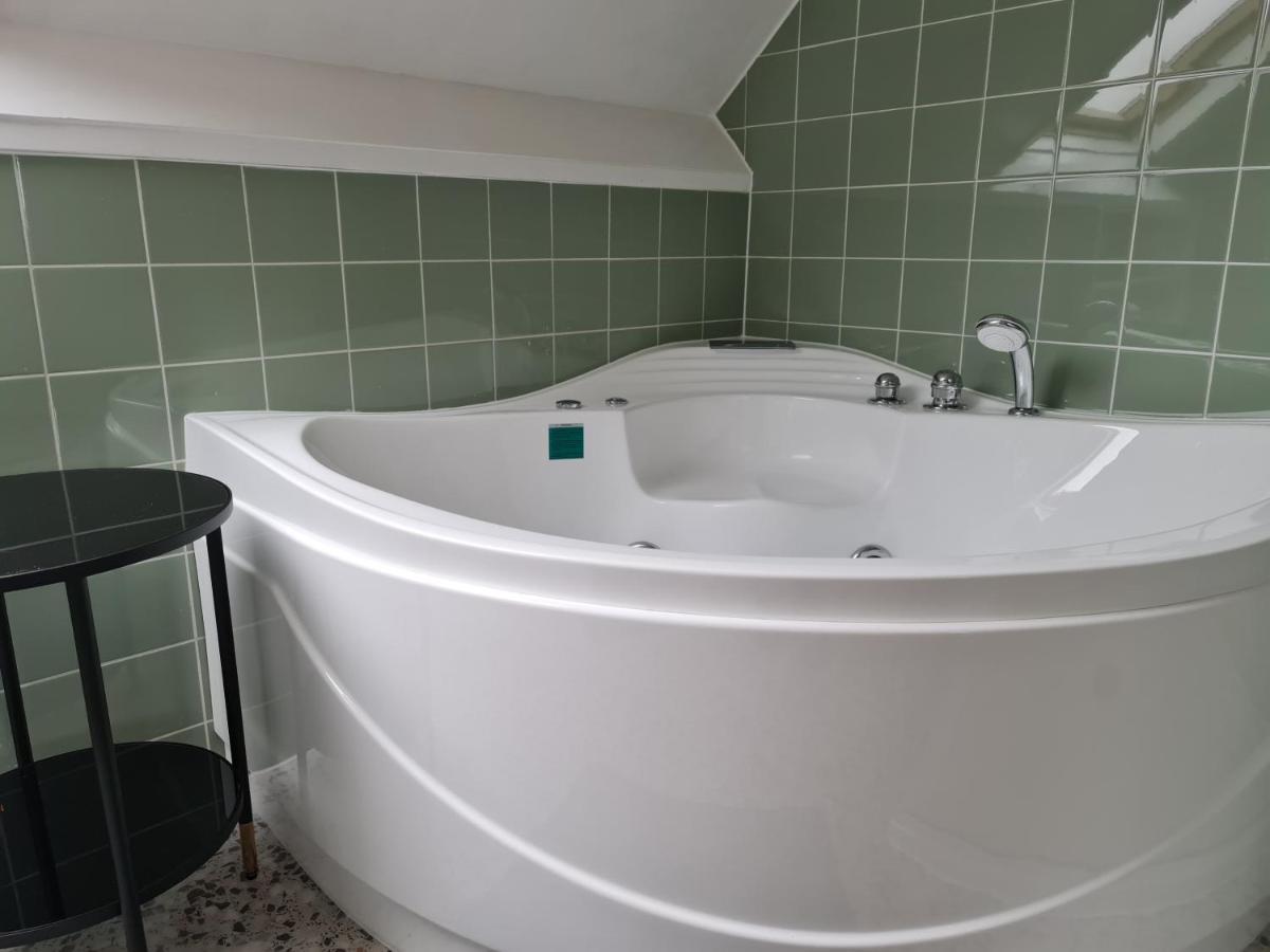 Double Room Spa Bath