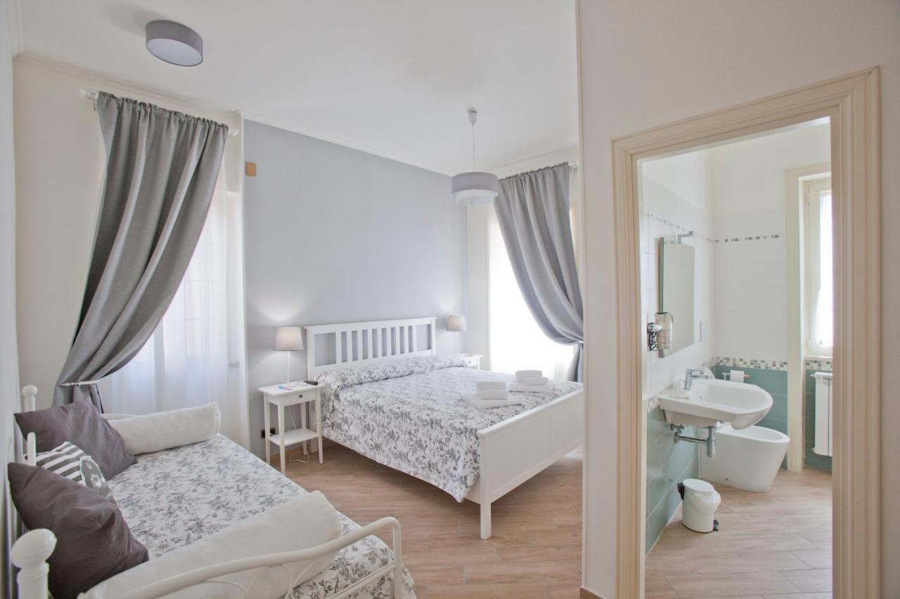 Double Room Private Bathroom