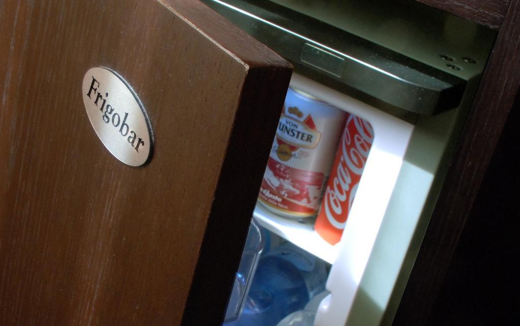 Single Room,110180493:JPEG