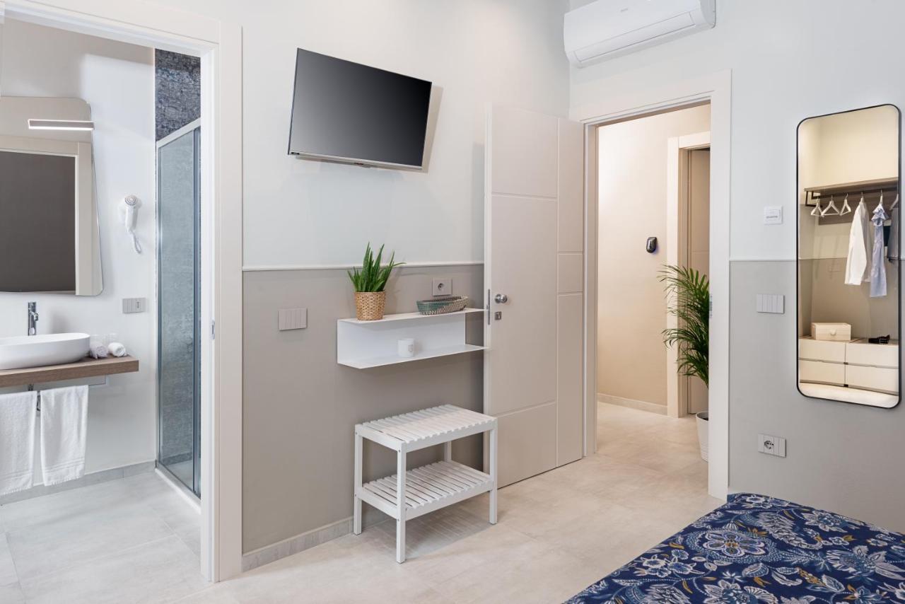 Double Room Private Bathroom