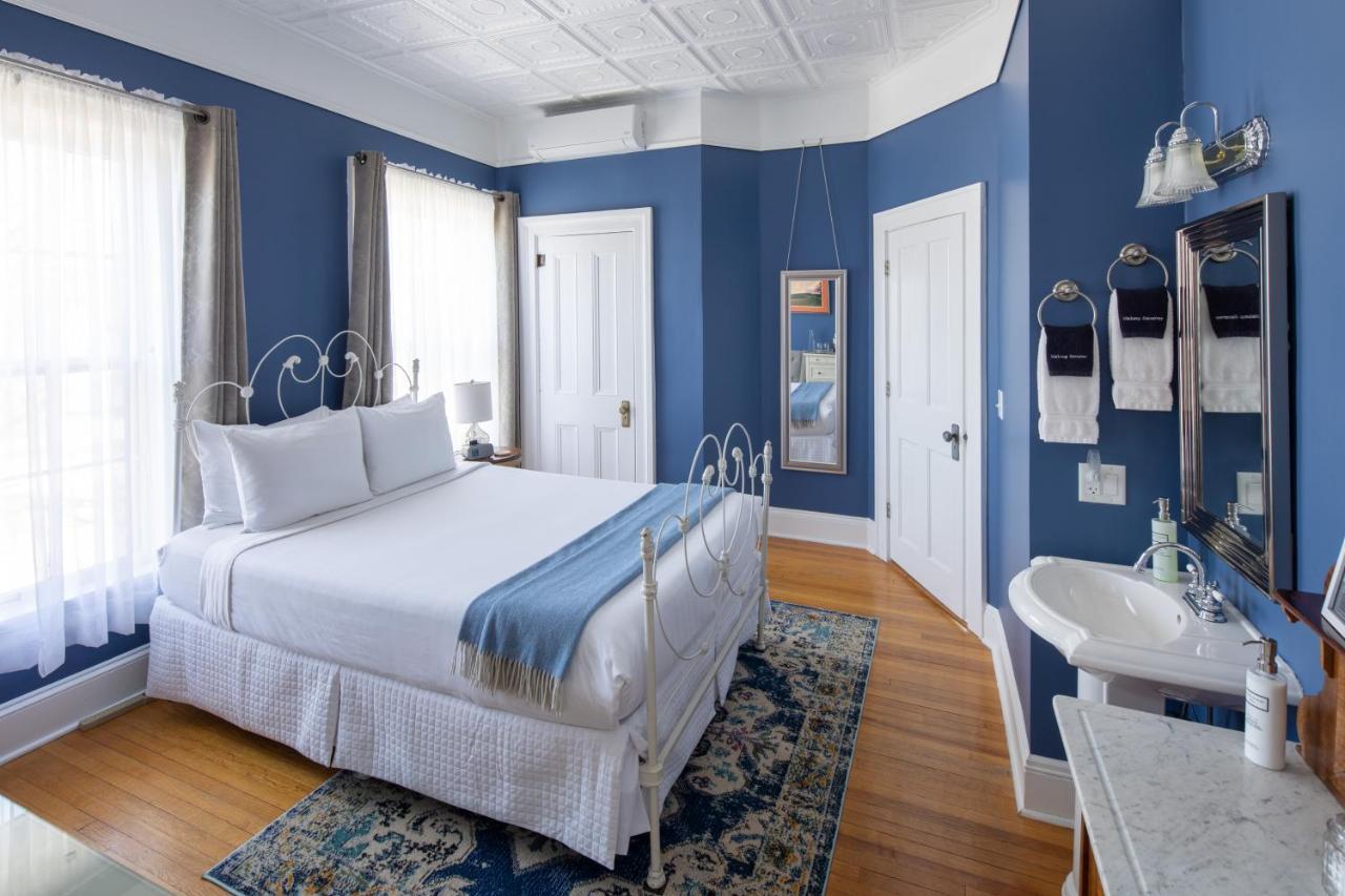 Room 1