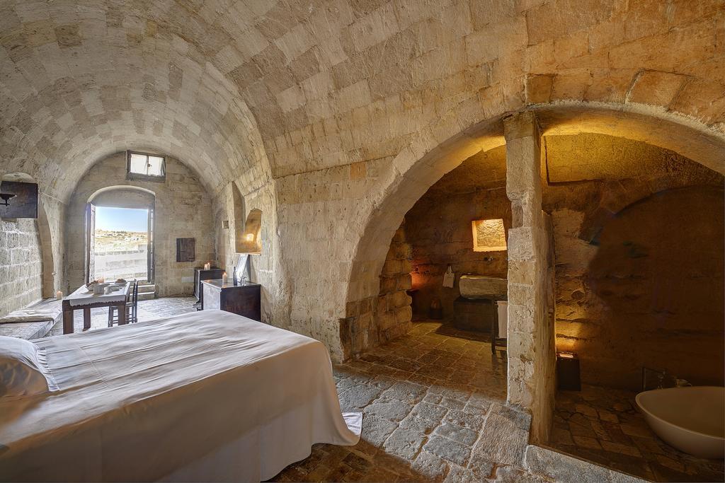 Superior Room Cave