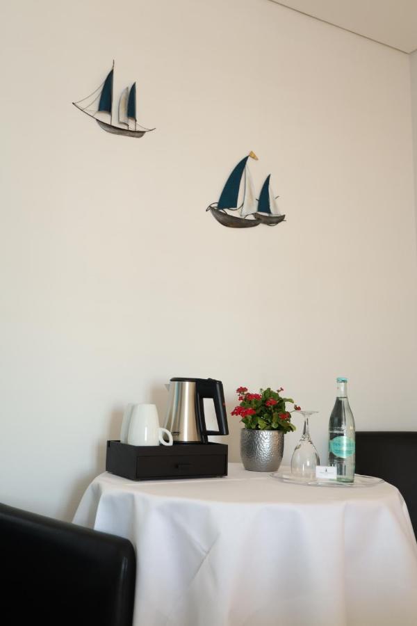 Double or Twin Room Lake View