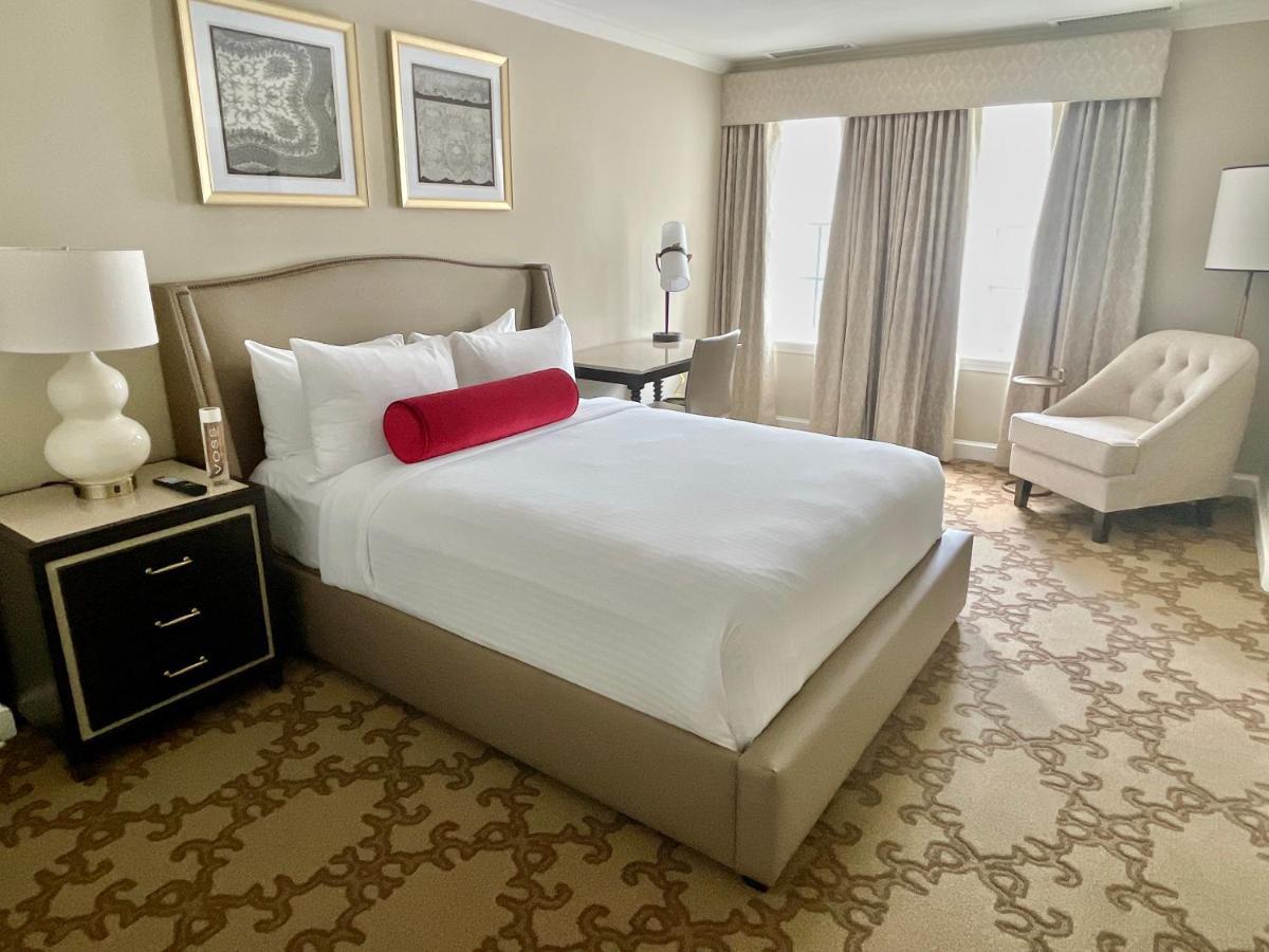 Queen Room