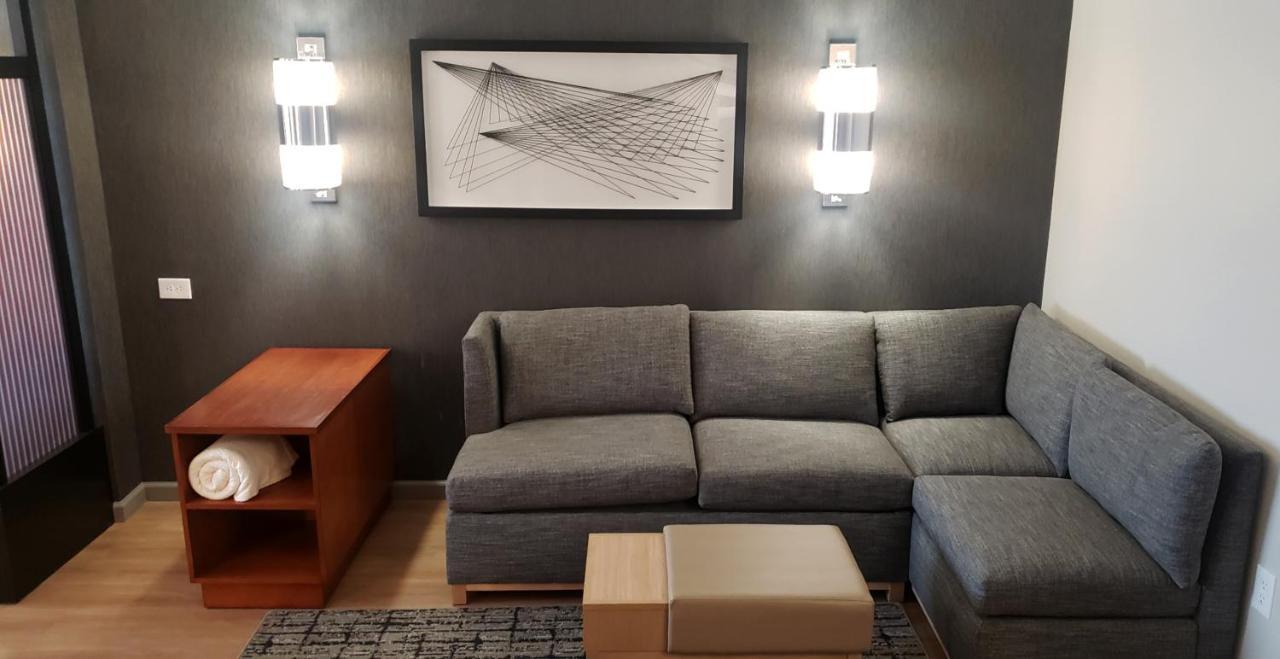 King Room with Sofa Bed - High Floor,1105132230:JPEG