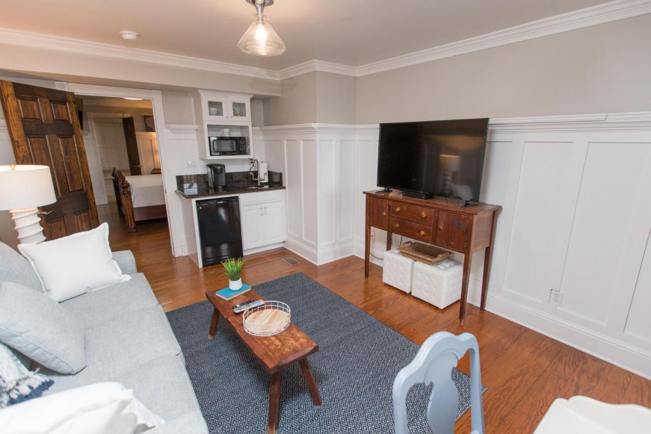 Deluxe Suite with Sea View