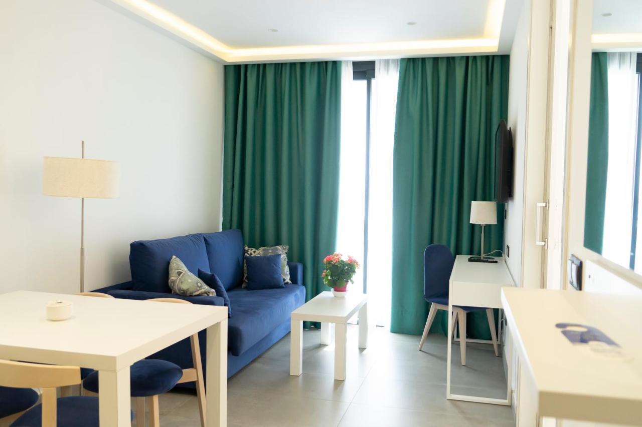 Deluxe Double Room Side Sea View