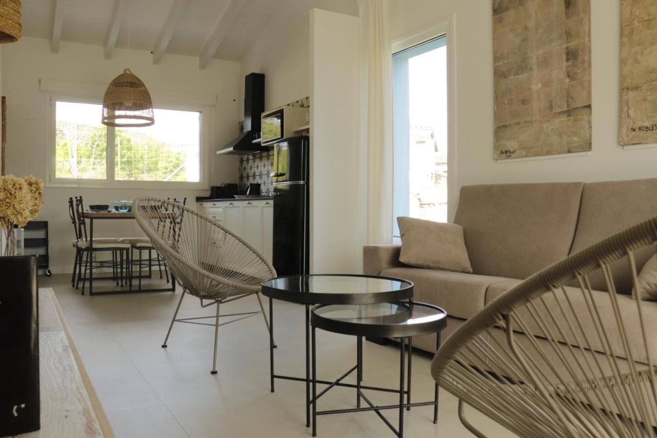 Two-Bedroom Apartment,1104242520:JPEG