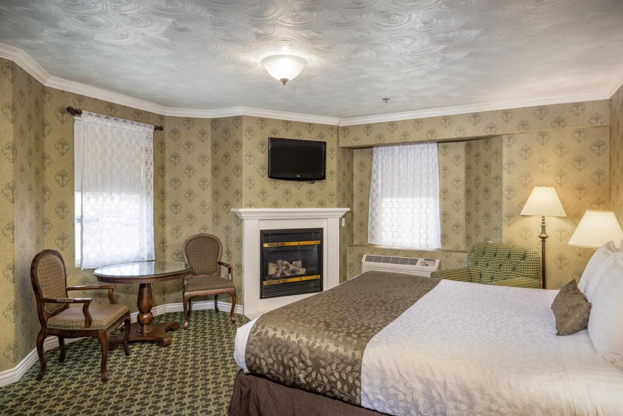 Deluxe King Room Accessible No pets