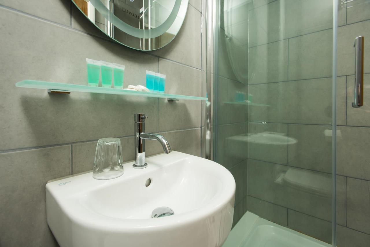 Double Room Private Bathroom