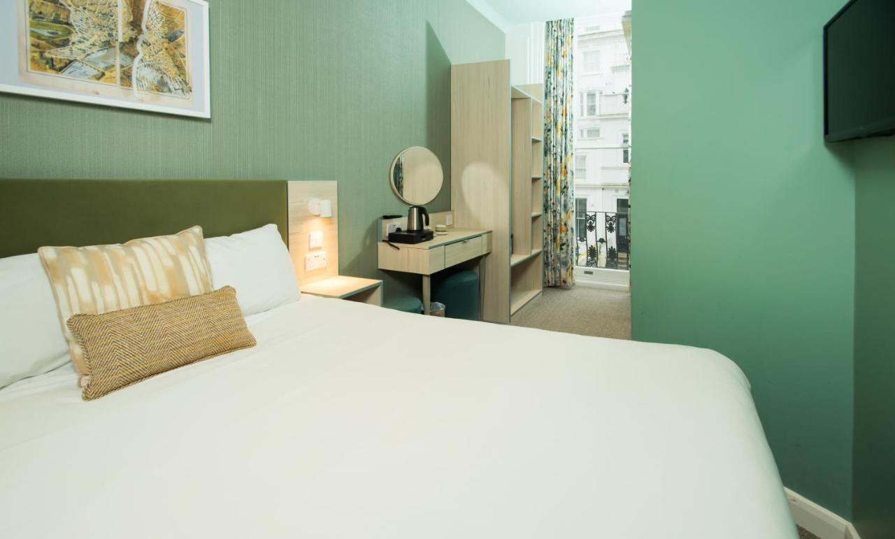 Double Room Private Bathroom