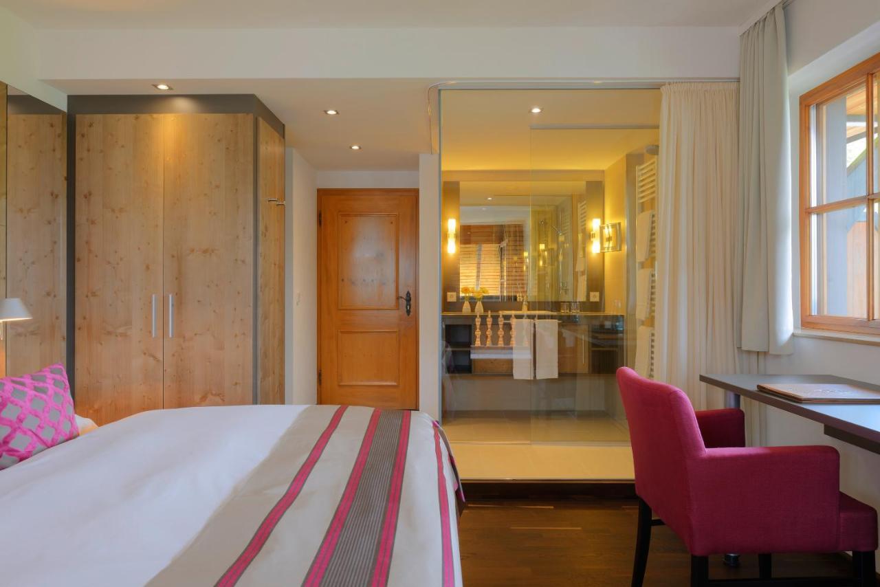 Deluxe Double Room Lake View Corner Balcony