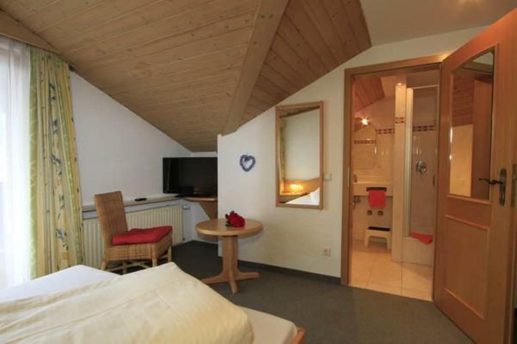 Single Room,168927297:JPEG