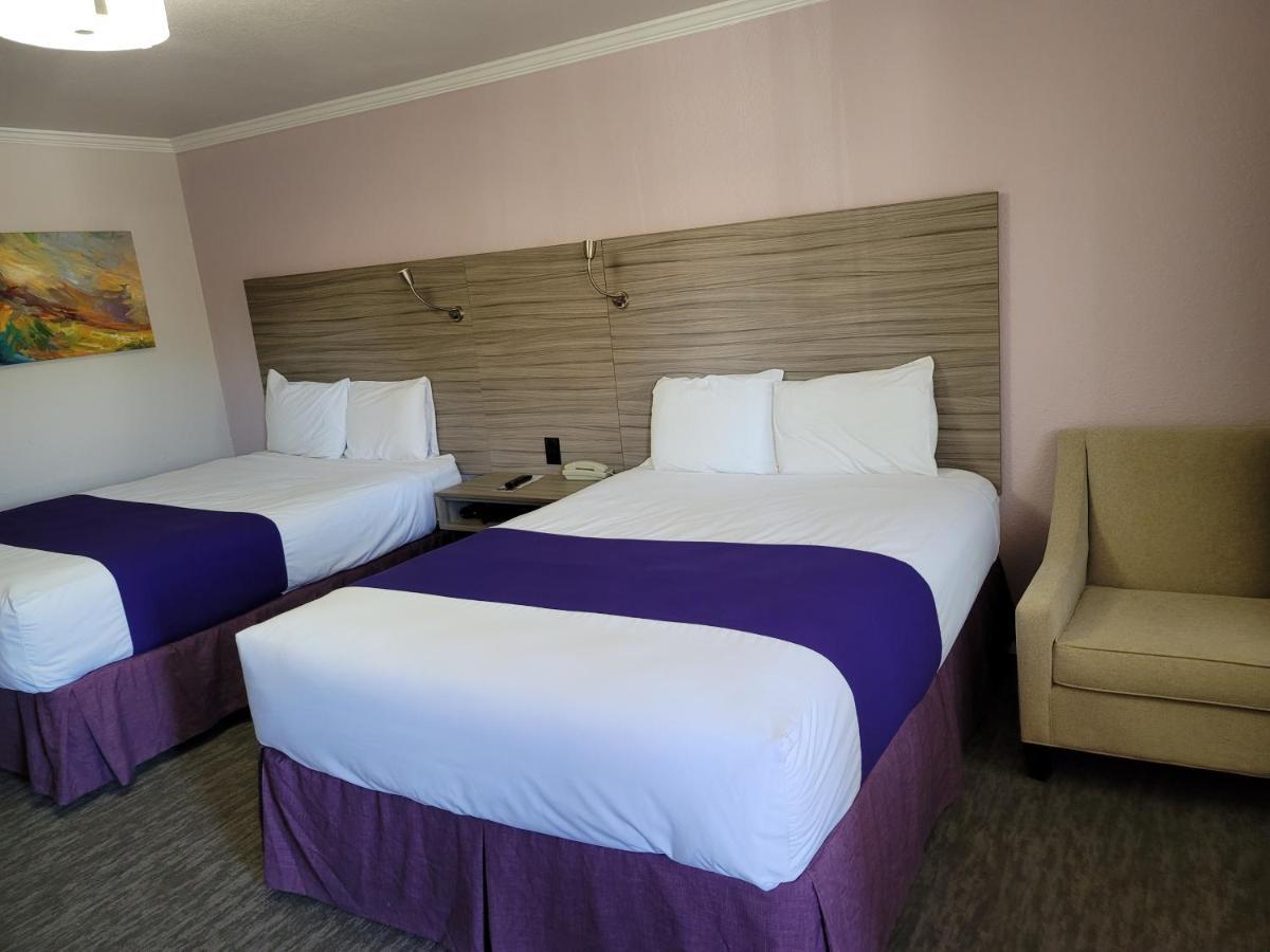 Queen Room Two Queen Beds