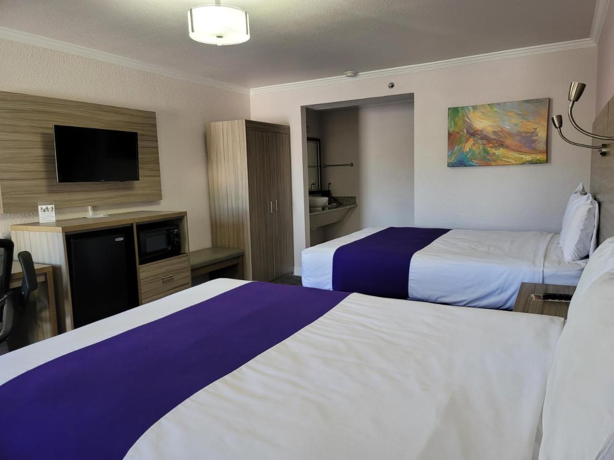 Queen Room Two Queen Beds