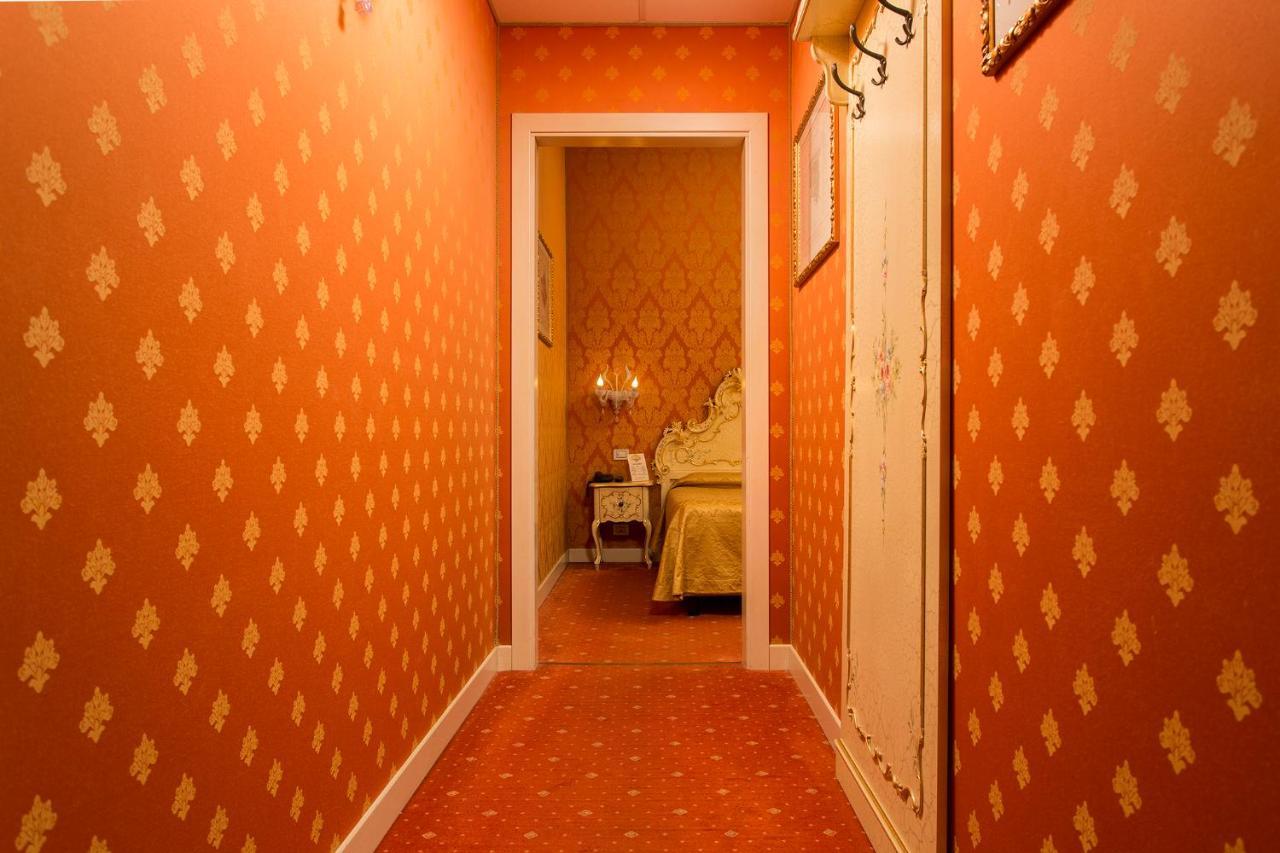 Superior Double or Twin Room Canal View