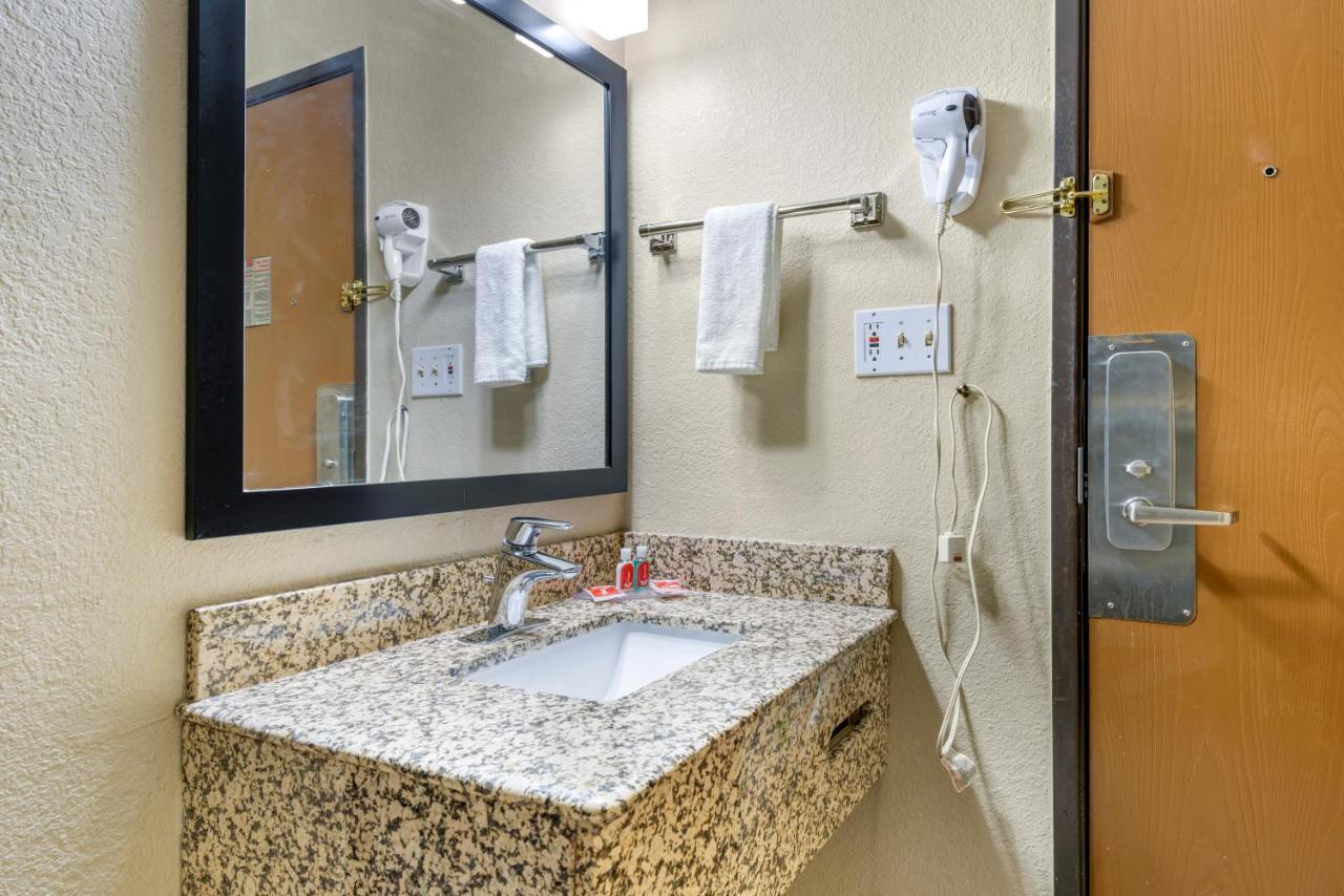 Double Room with Two Double Beds - Non-Smoking,1108805067:JPEG