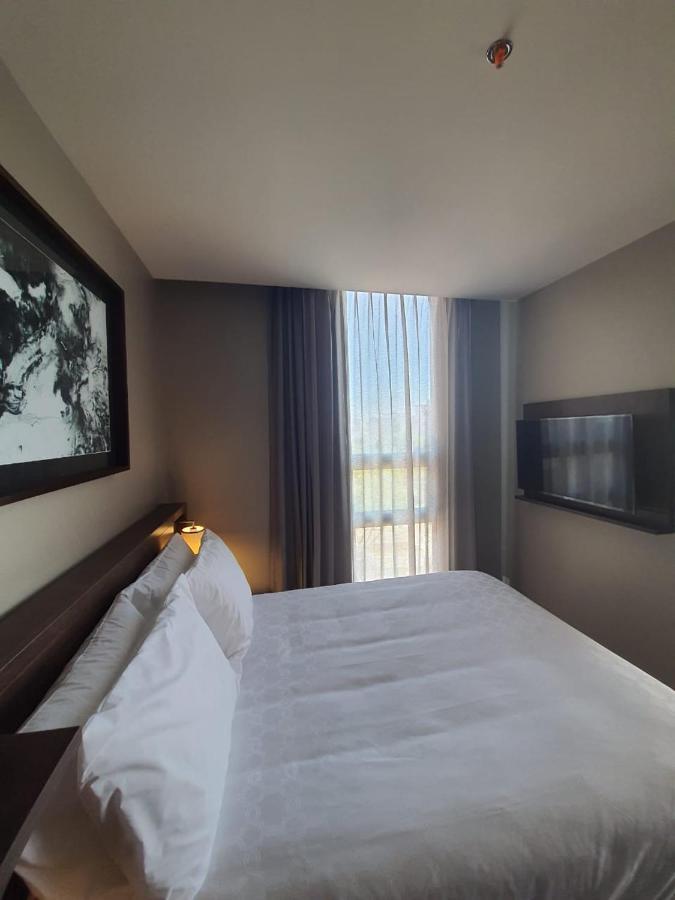 One-Bedroom King Suite