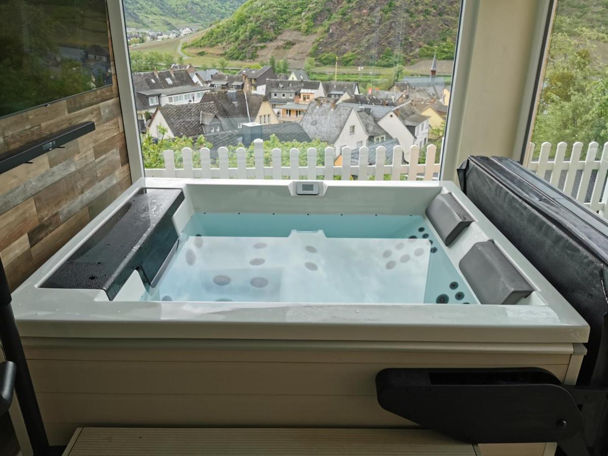 King Room Spa Bath