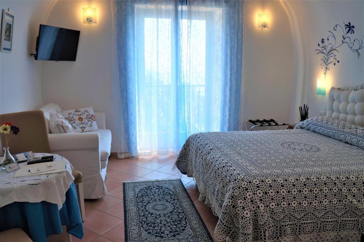 Double or Twin Room Sea View