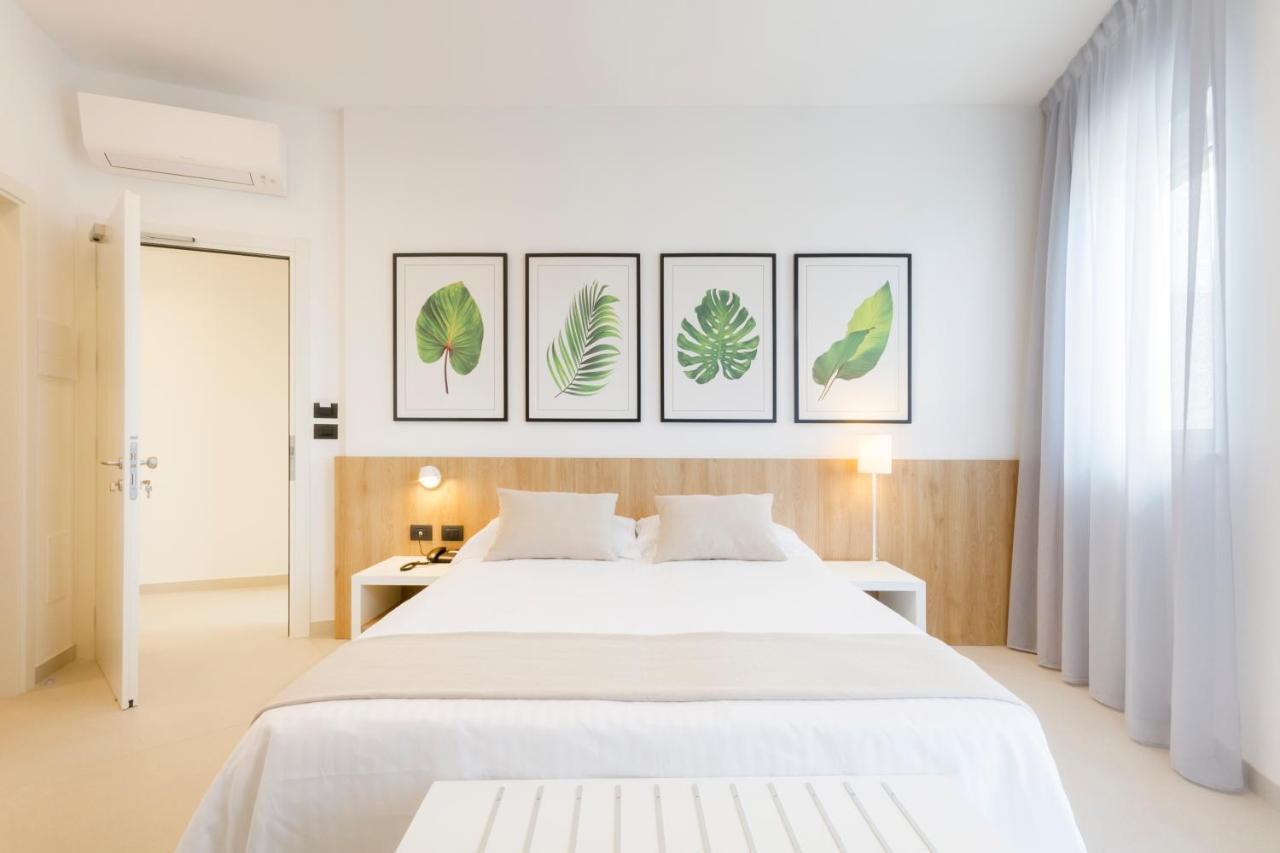 Standard Double or Twin Room Balcony