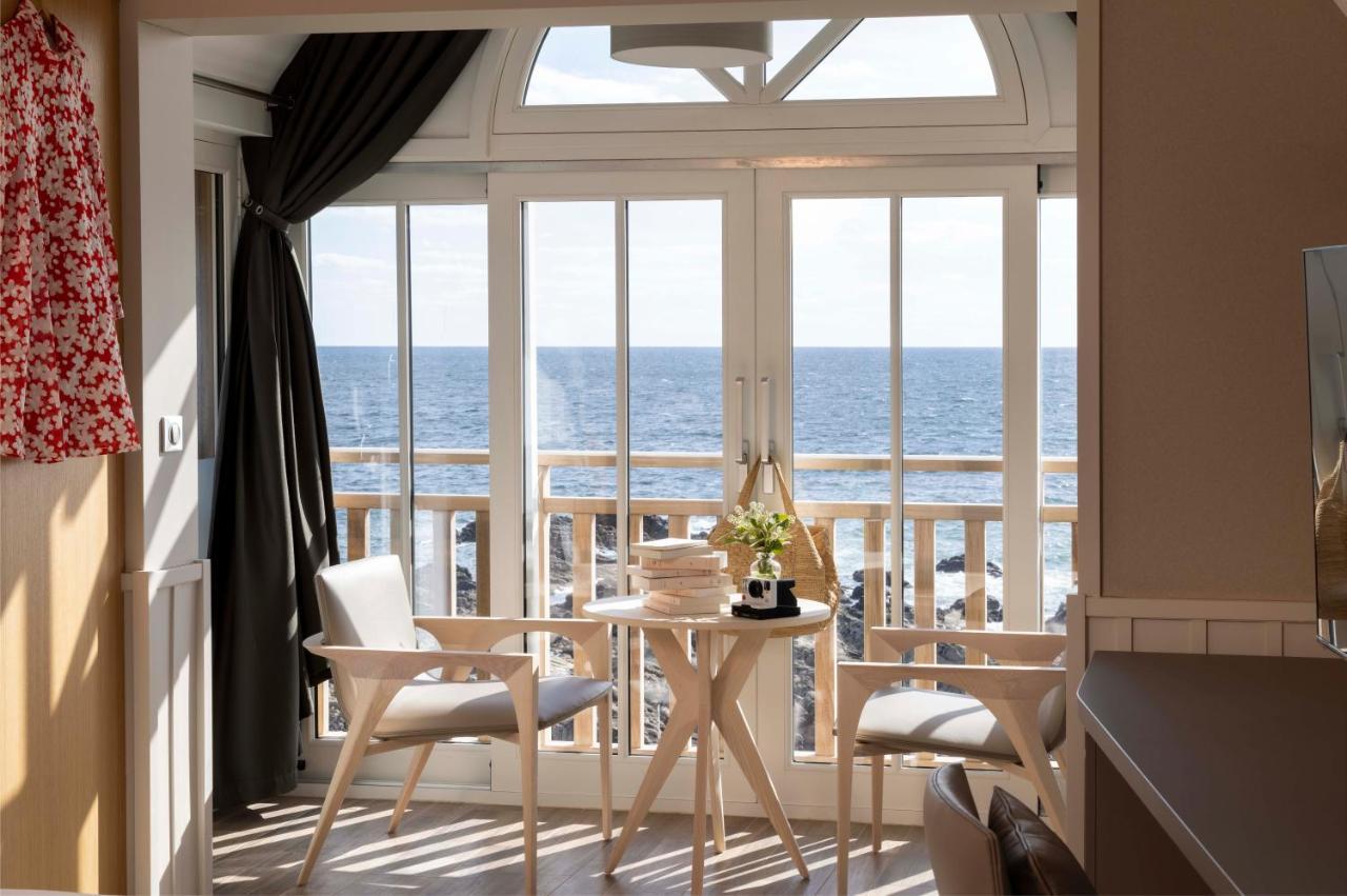 Prestige Room Bow Window