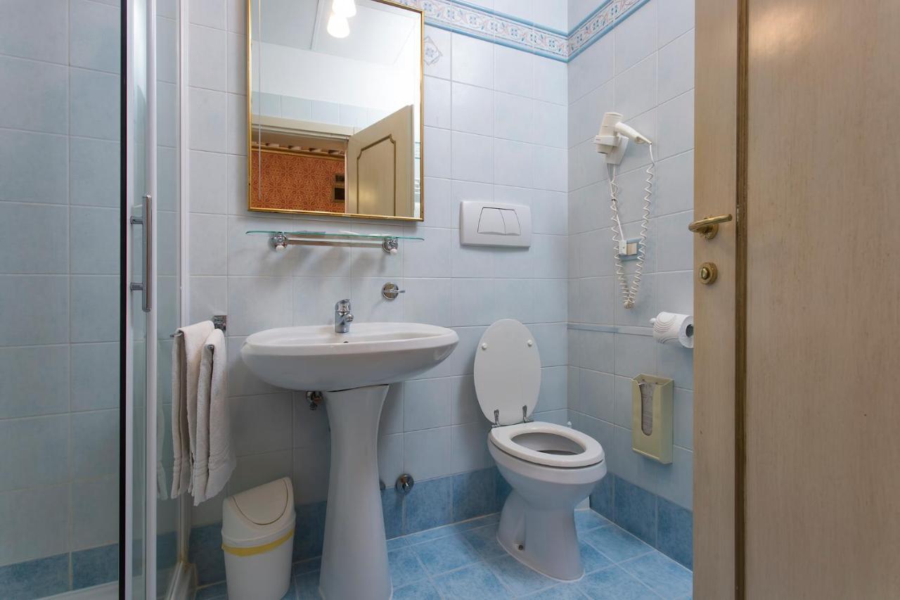 Superior Double or Twin Room Canal View