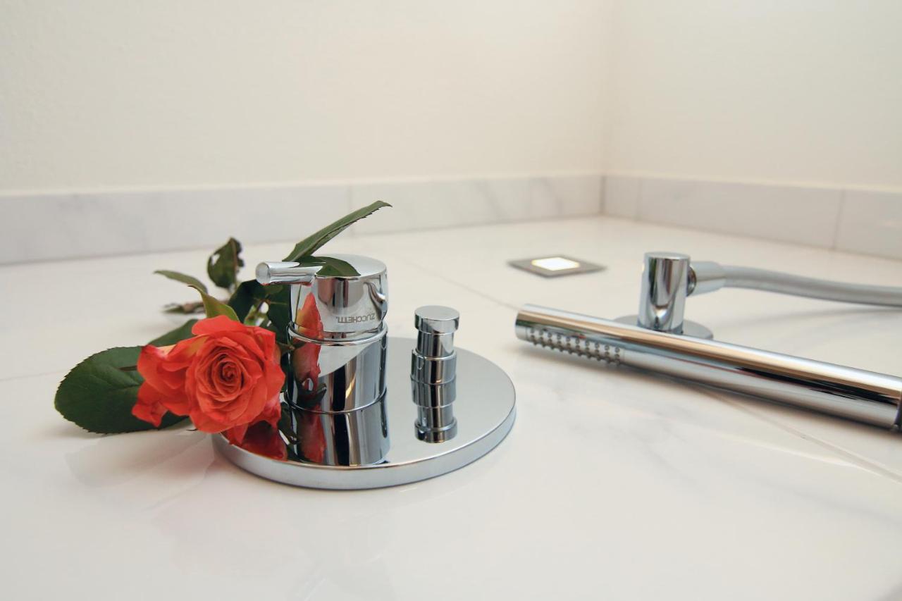 Superior Double Room Balcony Bathtub