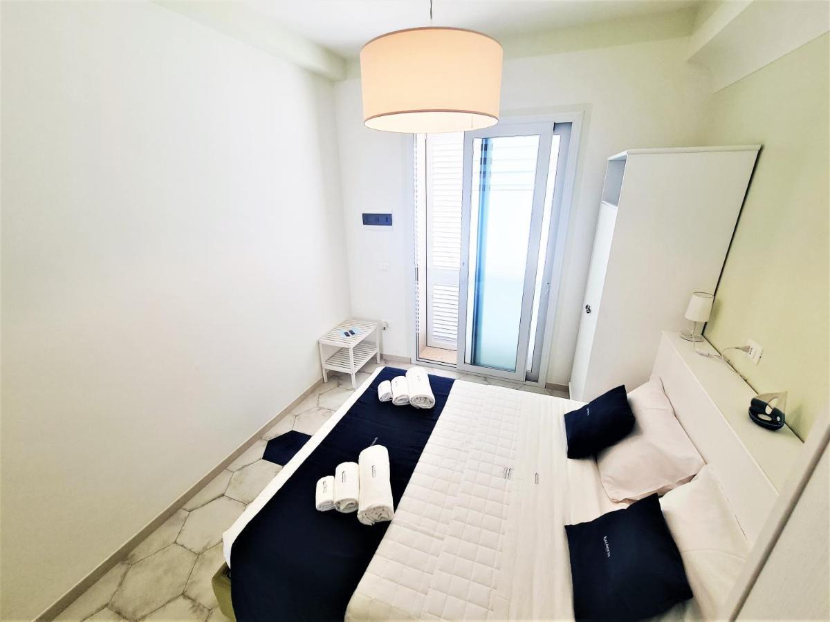 One-Bedroom Apartment,1112098746:JPEG