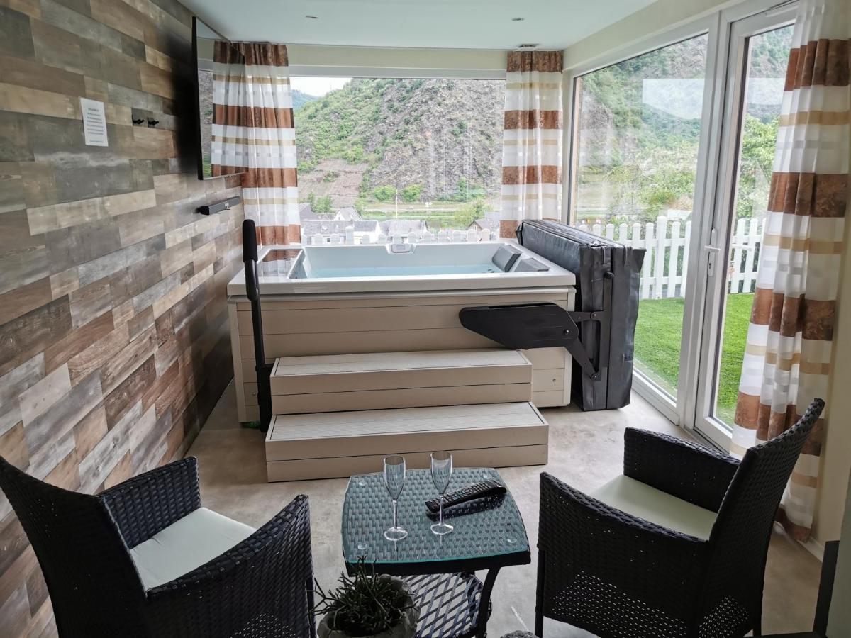King Room Spa Bath