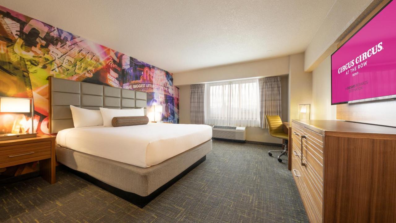 Luxury Premium Room 1 King Non-Smoking
