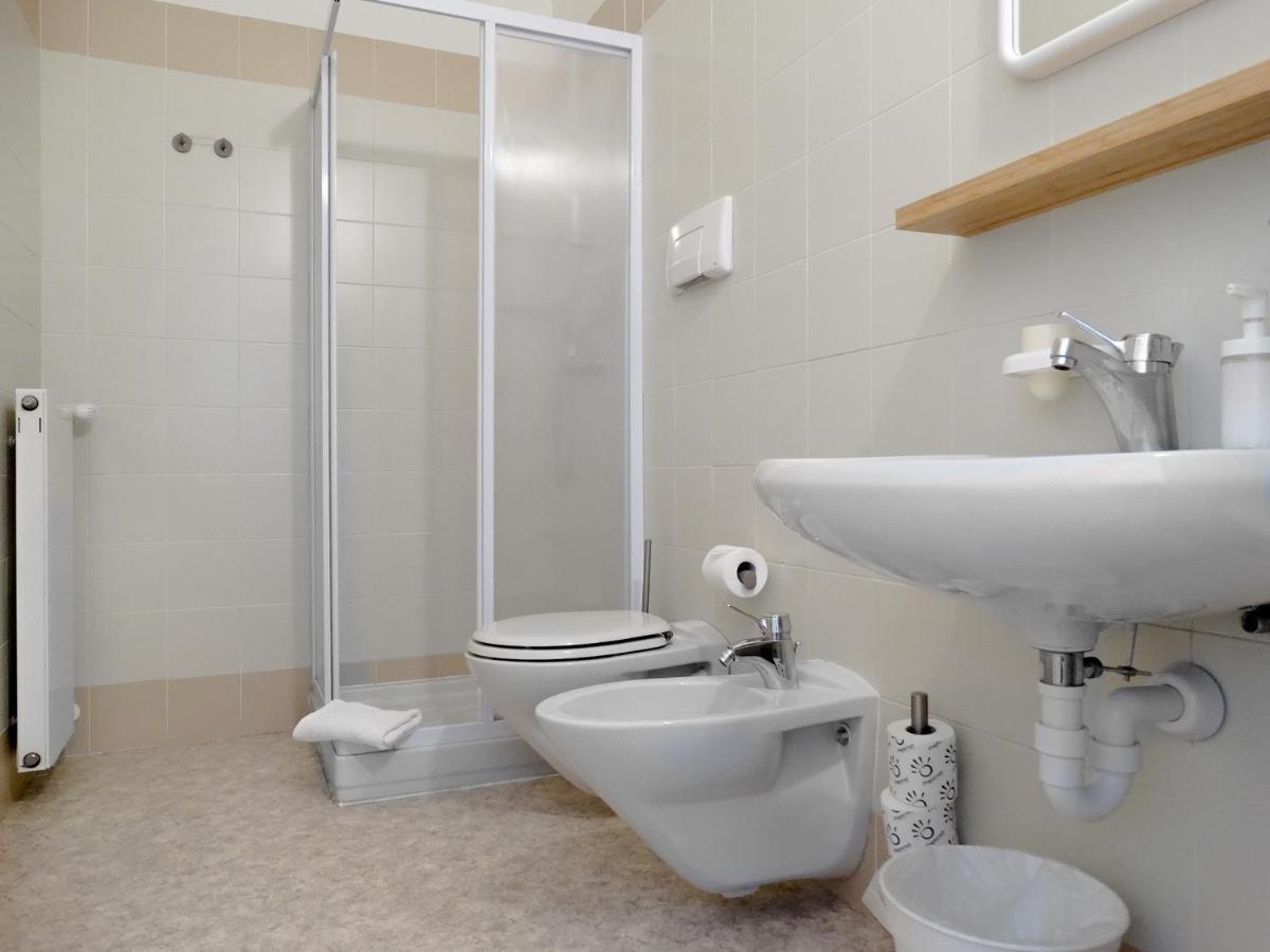 Single Room Private Bathroom