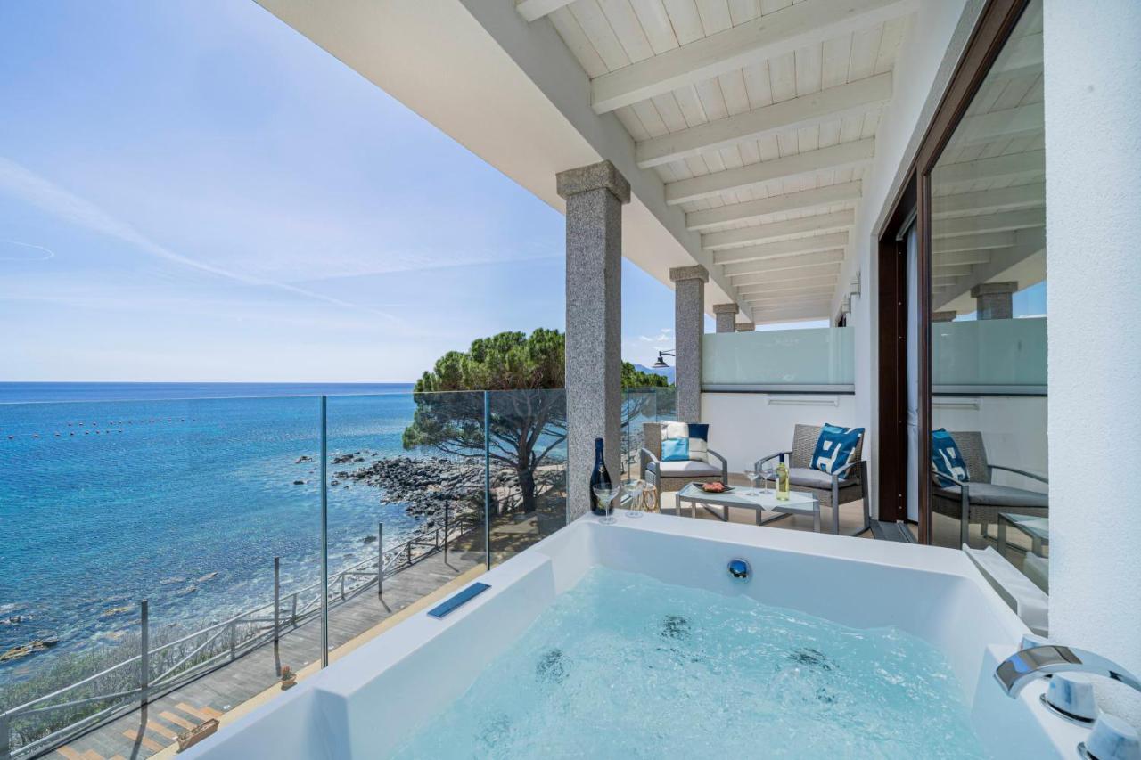 Deluxe Double or Twin Room Sea View