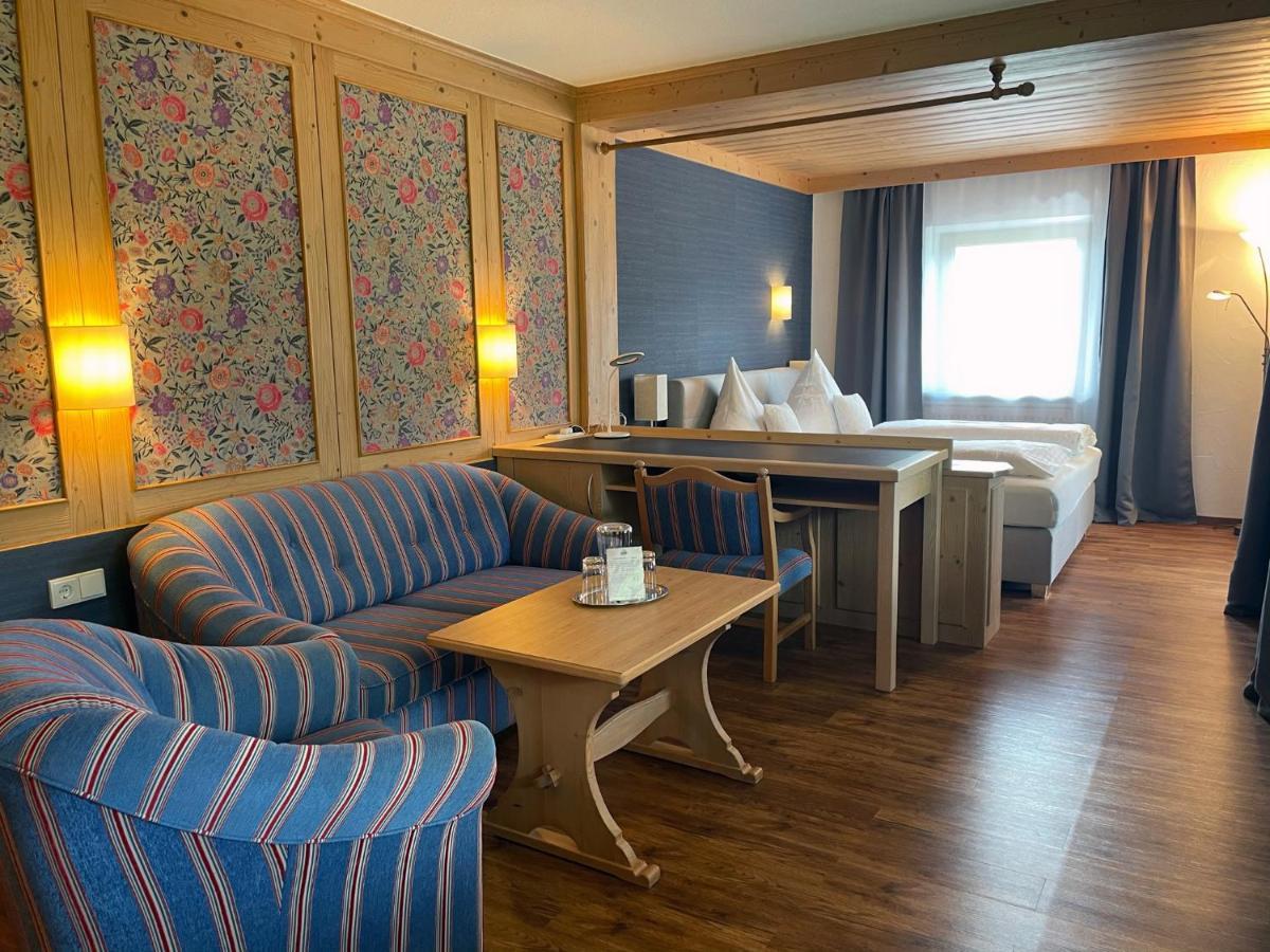 Deluxe Double Room Mountain View