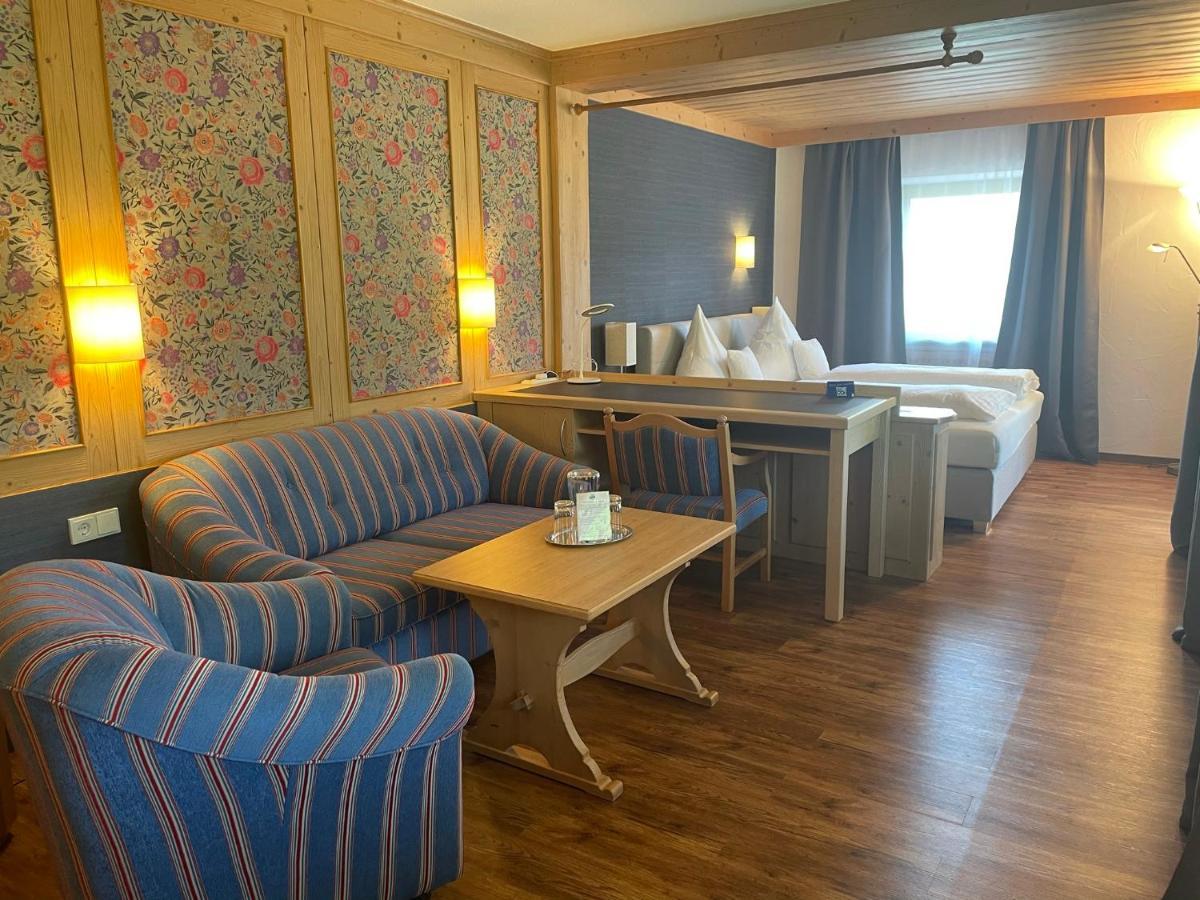 Deluxe Double Room Mountain View