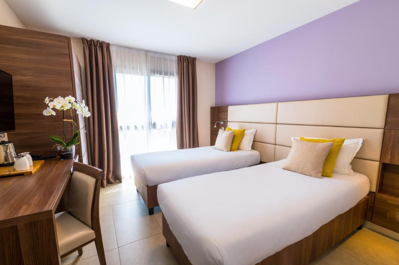 Classic Double Room